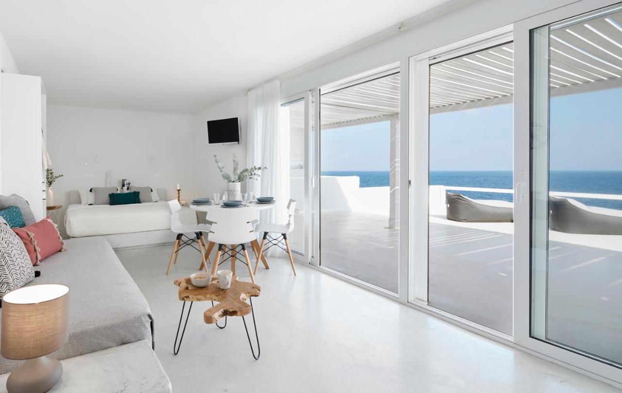 Infinite Blue Luxury Suites 산토리니 외부 사진