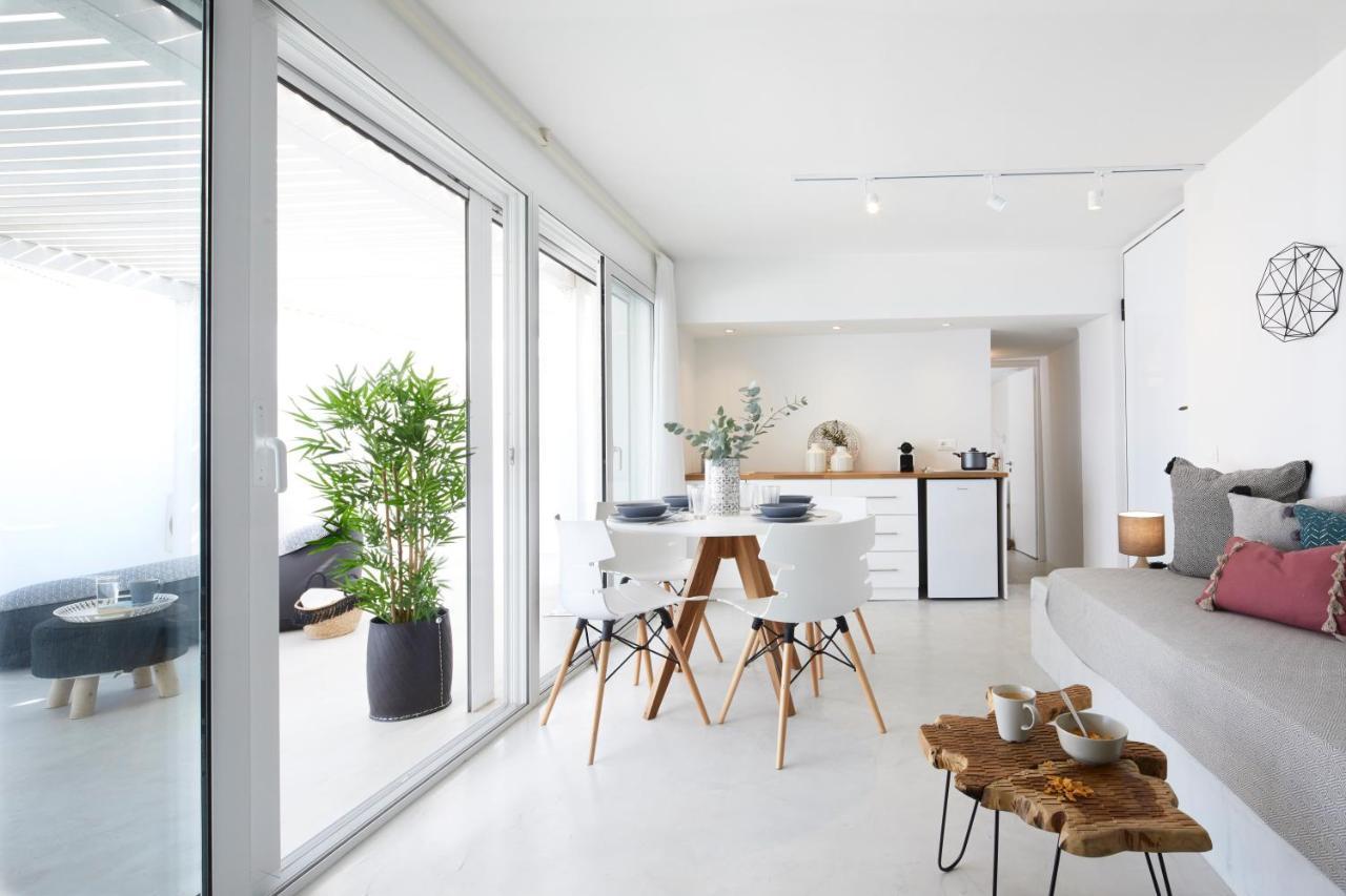 Infinite Blue Luxury Suites 산토리니 외부 사진