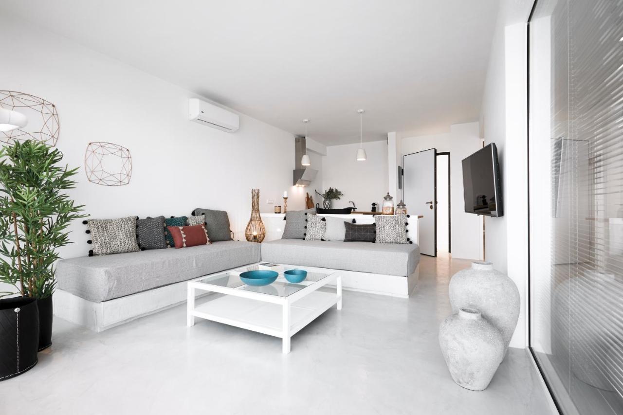 Infinite Blue Luxury Suites 산토리니 외부 사진